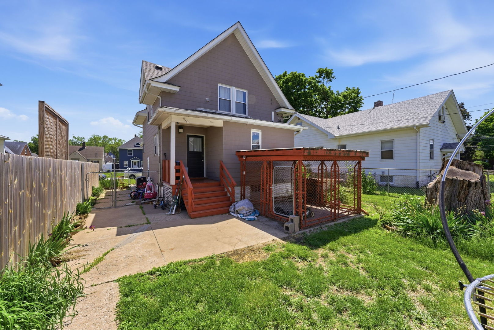 820 W 16th Street