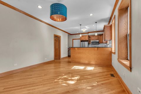 Tiny photo for 7223 N Oakley Avenue #1E, Chicago, IL 60645 (MLS # 12457094)