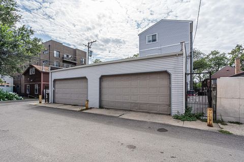 Tiny photo for 7223 N Oakley Avenue #1E, Chicago, IL 60645 (MLS # 12457094)