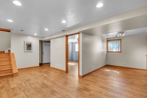 Tiny photo for 7223 N Oakley Avenue #1E, Chicago, IL 60645 (MLS # 12457094)