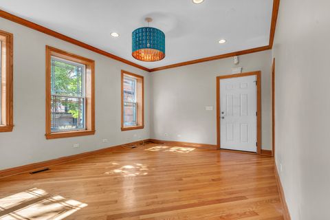 Tiny photo for 7223 N Oakley Avenue #1E, Chicago, IL 60645 (MLS # 12457094)