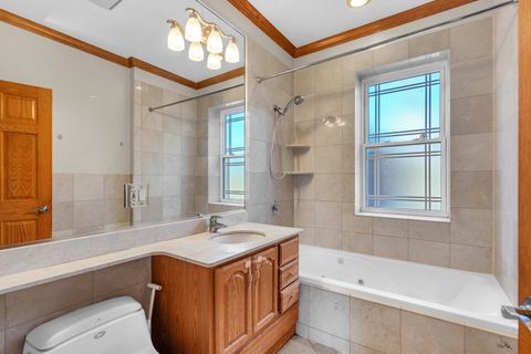 Tiny photo for 7223 N Oakley Avenue #1E, Chicago, IL 60645 (MLS # 12457094)