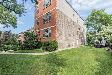 Tiny photo for 7223 N Oakley Avenue #1E, Chicago, IL 60645 (MLS # 12457094)