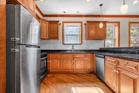Tiny photo for 7223 N Oakley Avenue #1E, Chicago, IL 60645 (MLS # 12457094)