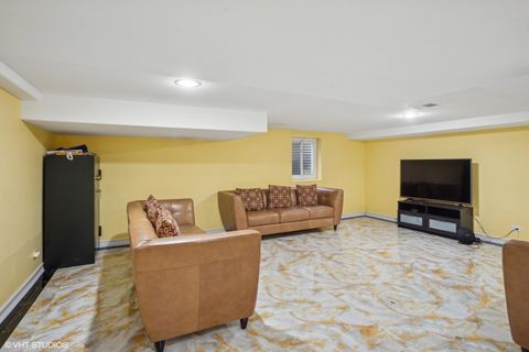 Tiny photo for 46 Hamilton Lane, Oak Brook, IL 60523 (MLS # 12495153)