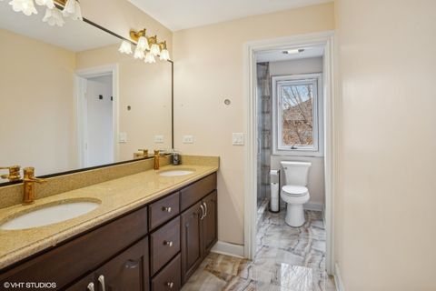 Tiny photo for 46 Hamilton Lane, Oak Brook, IL 60523 (MLS # 12495153)