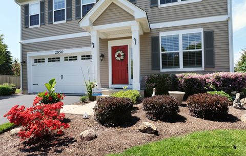 Single Family Residence in Wauconda IL 2550 Coneflower Court 1.jpg