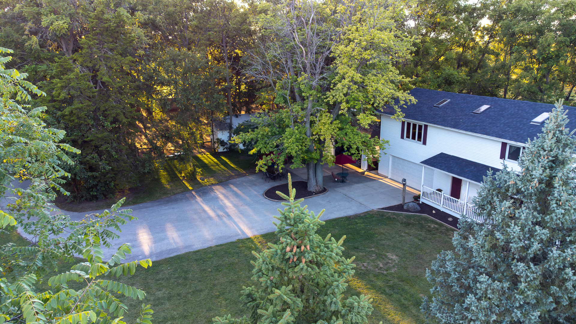 3180 E North Road