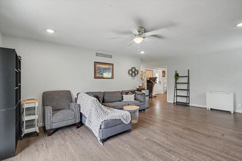 Tiny photo for 10 O Connor Court, Champaign, IL 61821 (MLS # 12610144)