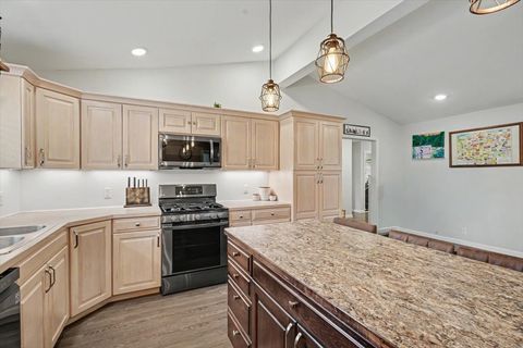 Tiny photo for 10 O Connor Court, Champaign, IL 61821 (MLS # 12610144)