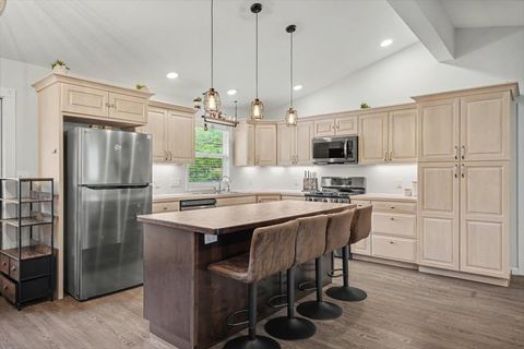 Tiny photo for 10 O Connor Court, Champaign, IL 61821 (MLS # 12610144)