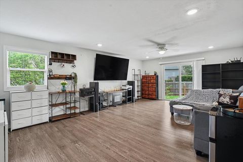 Tiny photo for 10 O Connor Court, Champaign, IL 61821 (MLS # 12610144)