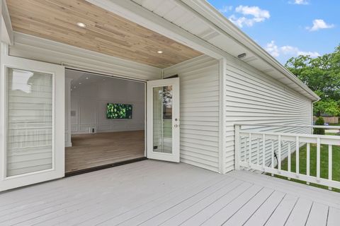 Tiny photo for 1004 Golden Avenue, Woodstock, IL 60098 (MLS # 12412357)