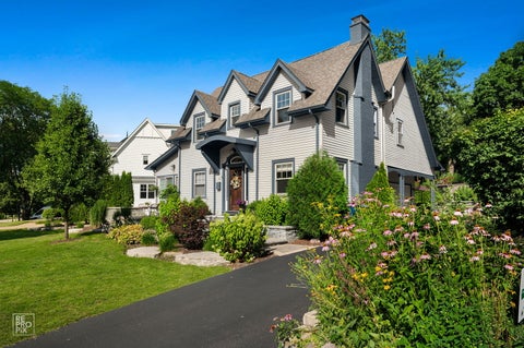 Photo of 353 Western Avenue, Clarendon Hills, IL 60514 (MLS # 12726918)