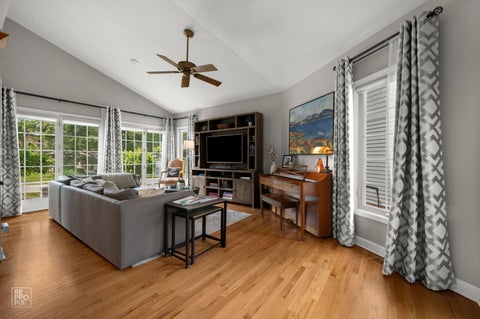 Tiny photo for 353 Western Avenue, Clarendon Hills, IL 60514 (MLS # 12726918)
