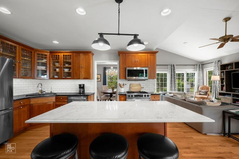 Tiny photo for 353 Western Avenue, Clarendon Hills, IL 60514 (MLS # 12726918)