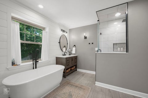 Tiny photo for 353 Western Avenue, Clarendon Hills, IL 60514 (MLS # 12726918)