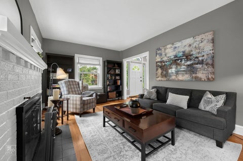 Tiny photo for 353 Western Avenue, Clarendon Hills, IL 60514 (MLS # 12726918)