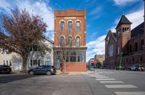 1400 W Chestnut Street 1 Chicago IL 60642