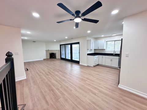 Tiny photo for 1313 Cass Lane E #302, Westmont, IL 60559 (MLS # 12631632)