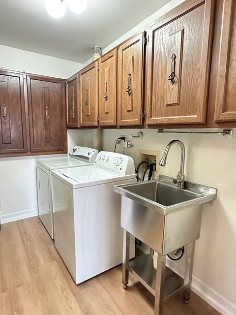 Tiny photo for 1313 Cass Lane E #302, Westmont, IL 60559 (MLS # 12631632)