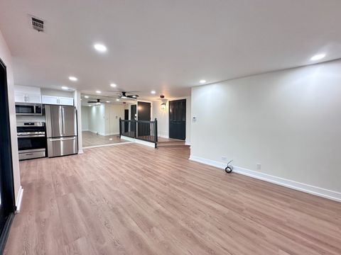 Tiny photo for 1313 Cass Lane E #302, Westmont, IL 60559 (MLS # 12631632)