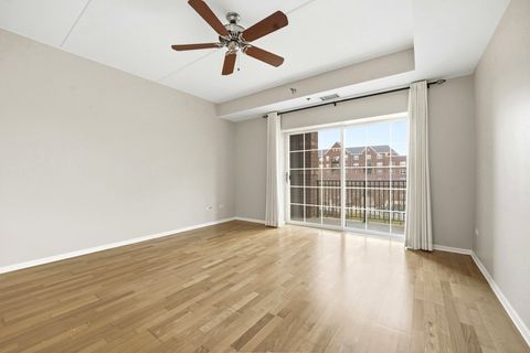 Tiny photo for 410 W Mahogany Court #509, Palatine, IL 60067 (MLS # 12589458)