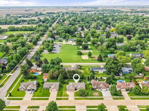 Tiny photo for 714 E Knights Road, Sandwich, IL 60548 (MLS # 12649266)