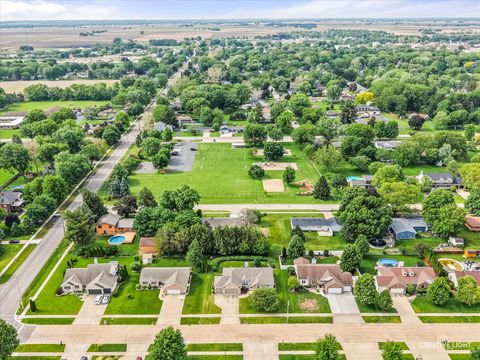 Tiny photo for 714 E Knights Road, Sandwich, IL 60548 (MLS # 12649266)