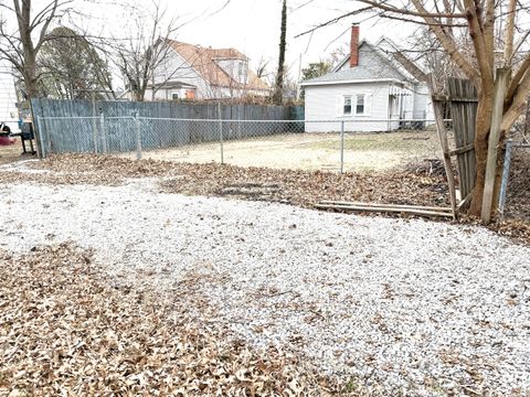 Tiny photo for 518 E Noleman Street, Centralia, IL 62801 (MLS # 12576063)