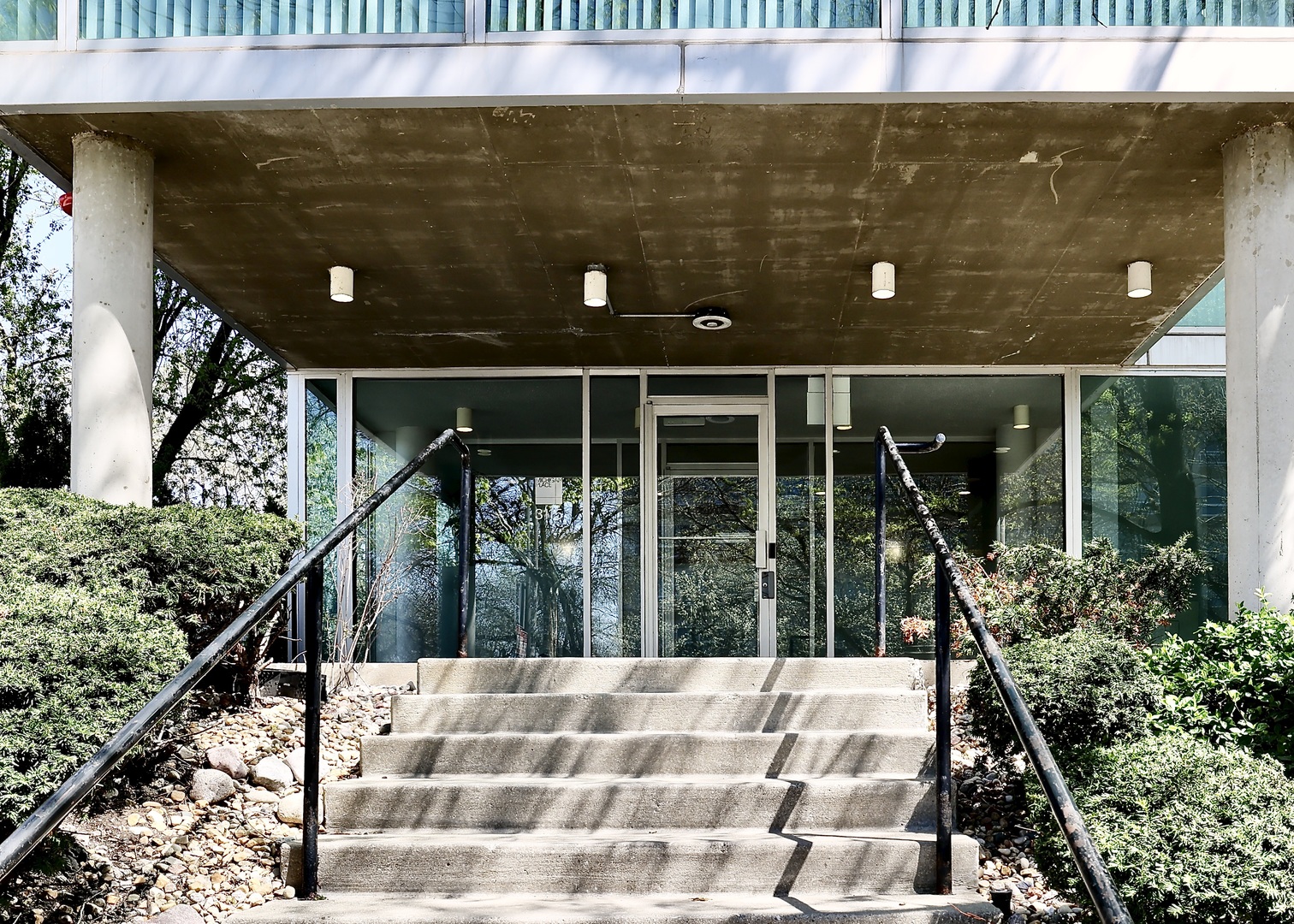 3115 S Michigan Avenue 504