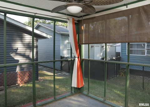 Tiny photo for 421 10TH Street #A, Silvis, IL 61282 (MLS # QC4267487)