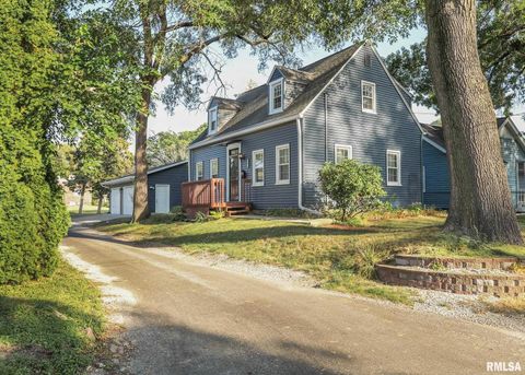 Photo of 421 10TH Street #A, Silvis, IL 61282 (MLS # QC4267487)