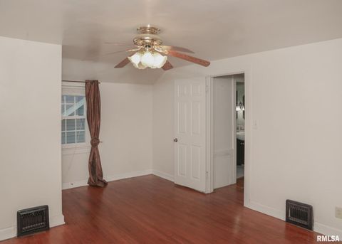 Tiny photo for 421 10TH Street #A, Silvis, IL 61282 (MLS # QC4267487)