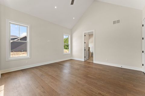Tiny photo for 493 Stonebridge Parkway, Valparaiso, IN 46383 (MLS # 12692103)
