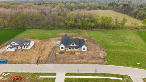 Tiny photo for 493 Stonebridge Parkway, Valparaiso, IN 46383 (MLS # 12692103)