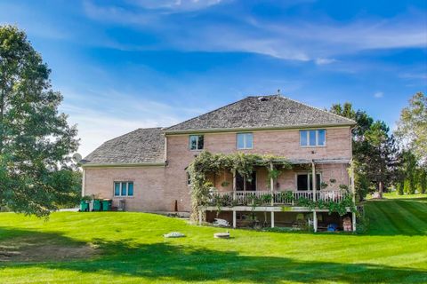 Tiny photo for 179 Sycamore Drive, Hawthorn Woods, IL 60047 (MLS # 12470326)