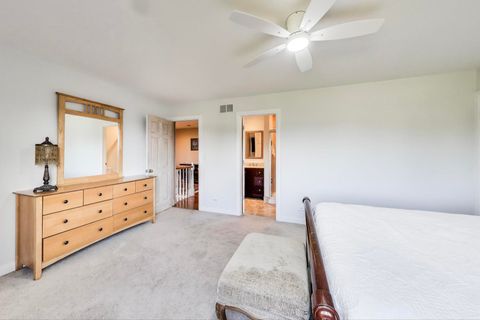 Tiny photo for 179 Sycamore Drive, Hawthorn Woods, IL 60047 (MLS # 12470326)