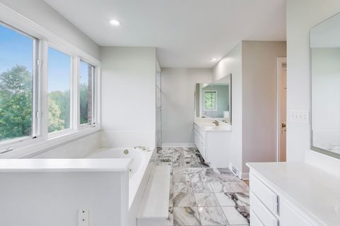 Tiny photo for 179 Sycamore Drive, Hawthorn Woods, IL 60047 (MLS # 12470326)