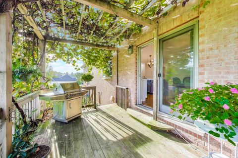 Tiny photo for 179 Sycamore Drive, Hawthorn Woods, IL 60047 (MLS # 12470326)