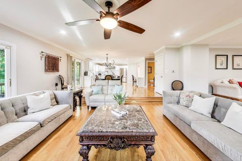 Tiny photo for 179 Sycamore Drive, Hawthorn Woods, IL 60047 (MLS # 12470326)