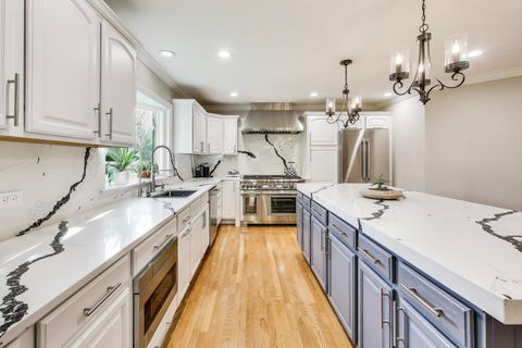 Tiny photo for 179 Sycamore Drive, Hawthorn Woods, IL 60047 (MLS # 12470326)