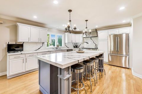 Tiny photo for 179 Sycamore Drive, Hawthorn Woods, IL 60047 (MLS # 12470326)