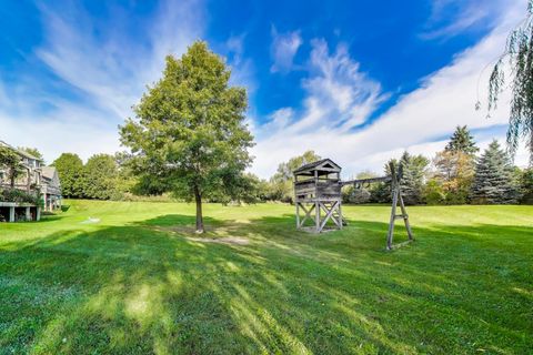 Tiny photo for 179 Sycamore Drive, Hawthorn Woods, IL 60047 (MLS # 12470326)