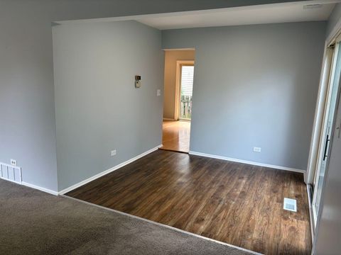 Tiny photo for 848 Birchbark Trail, Carol Stream, IL 60188 (MLS # 12452336)