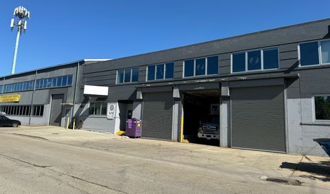 4711 N Lamon Avenue Chicago IL 60630