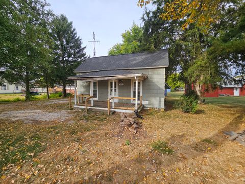 Tiny photo for 208 N Main Street, Broadlands, IL 61816 (MLS # 12493433)