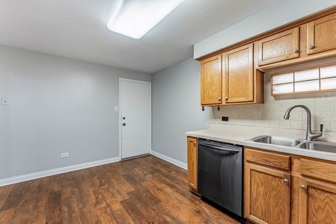 Tiny photo for 11128 S 84th Avenue #2B, Palos Hills, IL 60465 (MLS # 12538764)