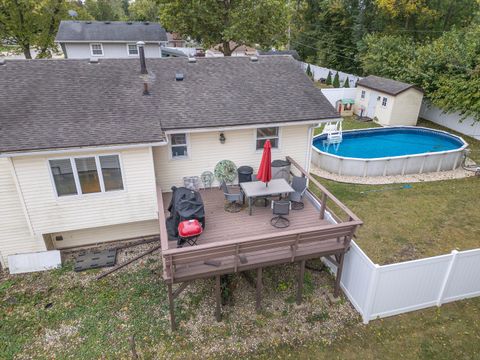 Tiny photo for 613 Westnedge Road, Joliet, IL 60435 (MLS # 12499478)