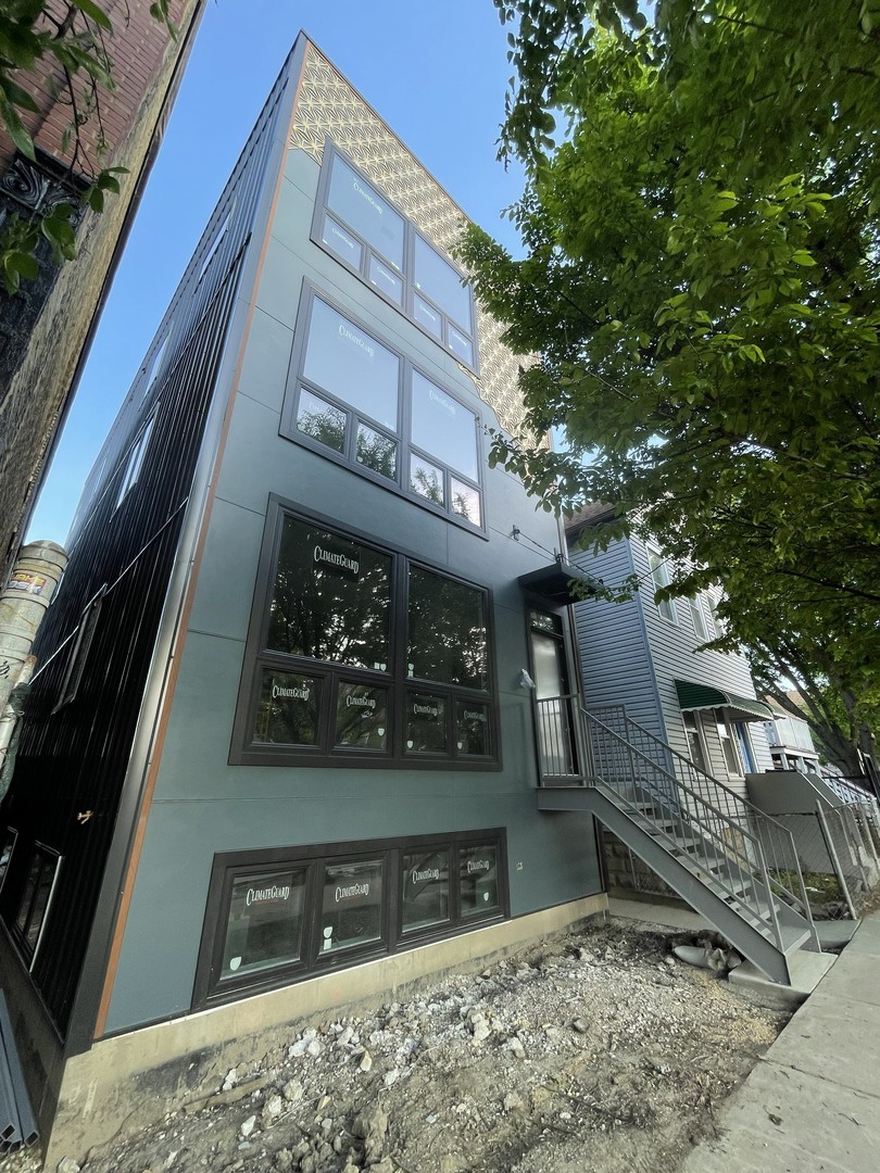 3116 N Western Avenue 2